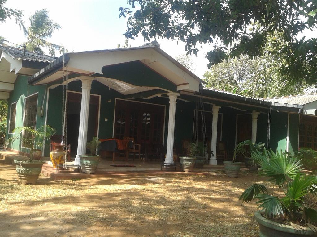 Elephant Safari Lodge Sigiriya Junction Habarana Kültér fotó