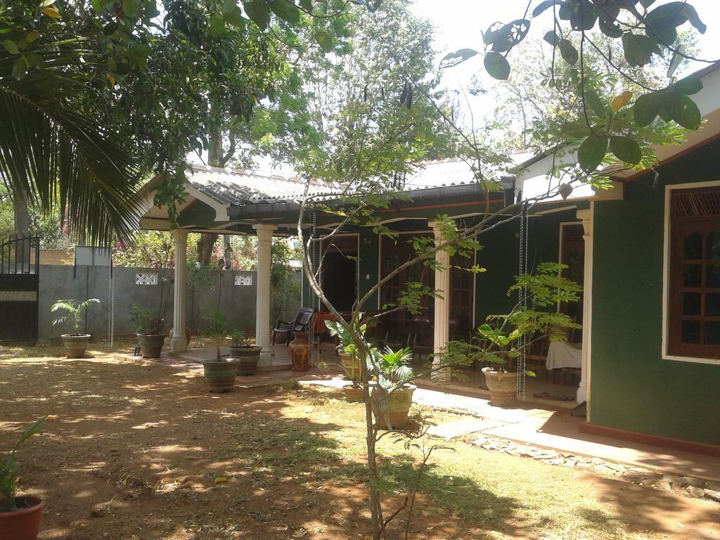 Elephant Safari Lodge Sigiriya Junction Habarana Kültér fotó