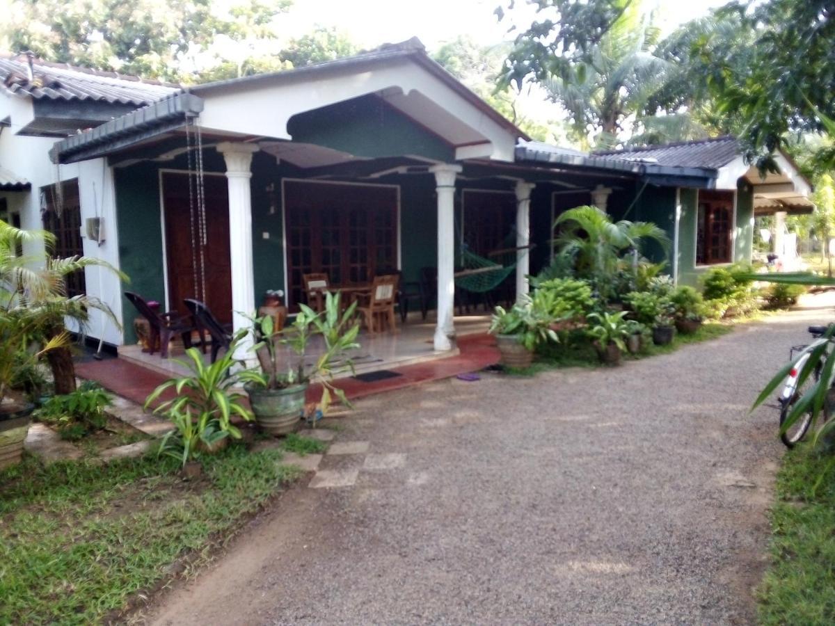 Elephant Safari Lodge Sigiriya Junction Habarana Kültér fotó